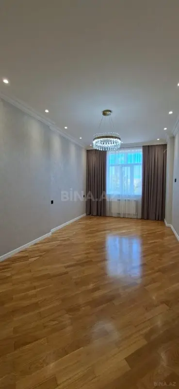 Satılır 3 otaqlı mənzil 114 m²