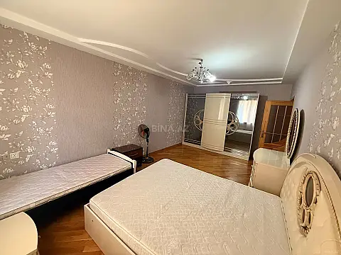 Kirayə verilir 3 otaqlı mənzil 100 m² — Bakı, İnşaatçılar 3 otaq 100.00 m²