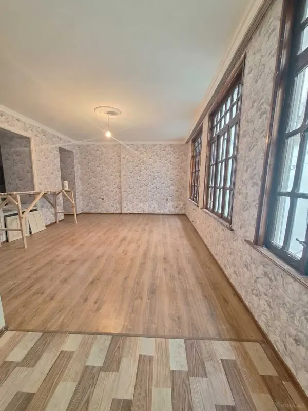Satılır 2 otaqlı mənzil 70 m²