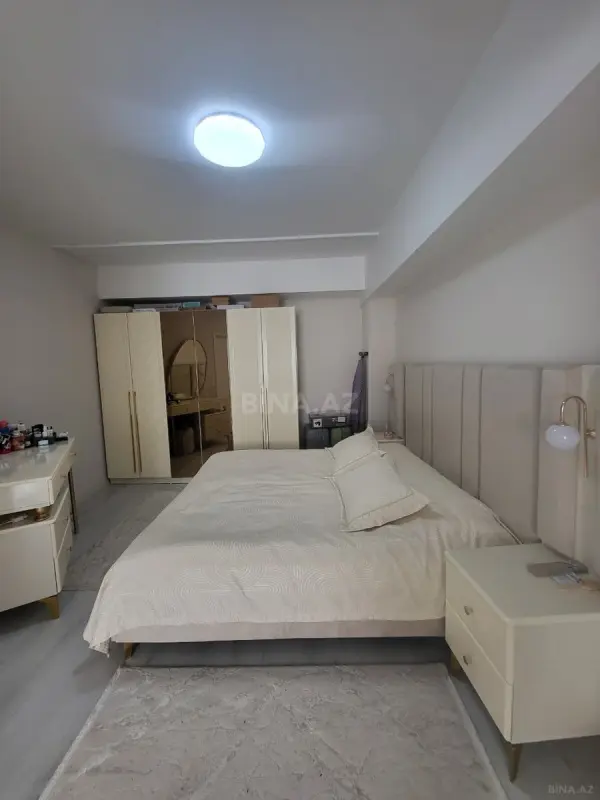 Kirayə verilir 2 otaqlı mənzil 70 m²