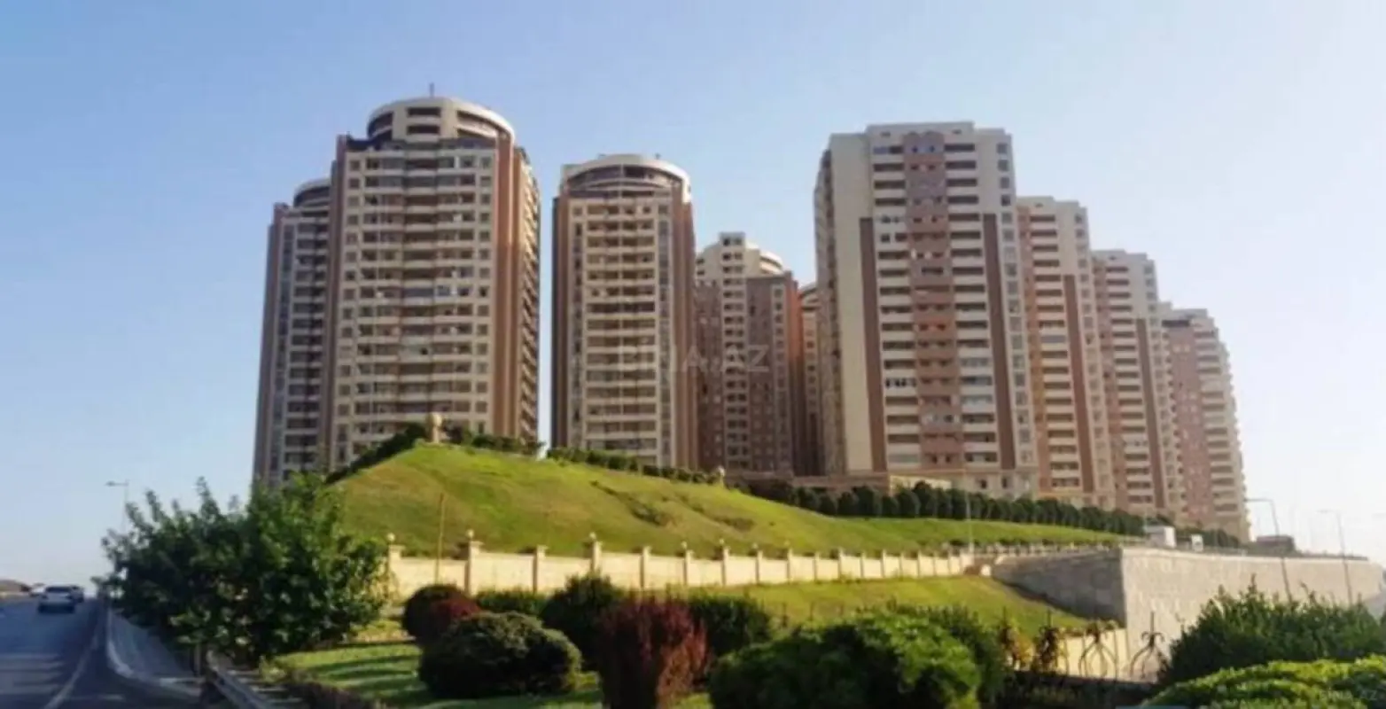 Kirayə verilir 3 otaqlı mənzil 124 m²