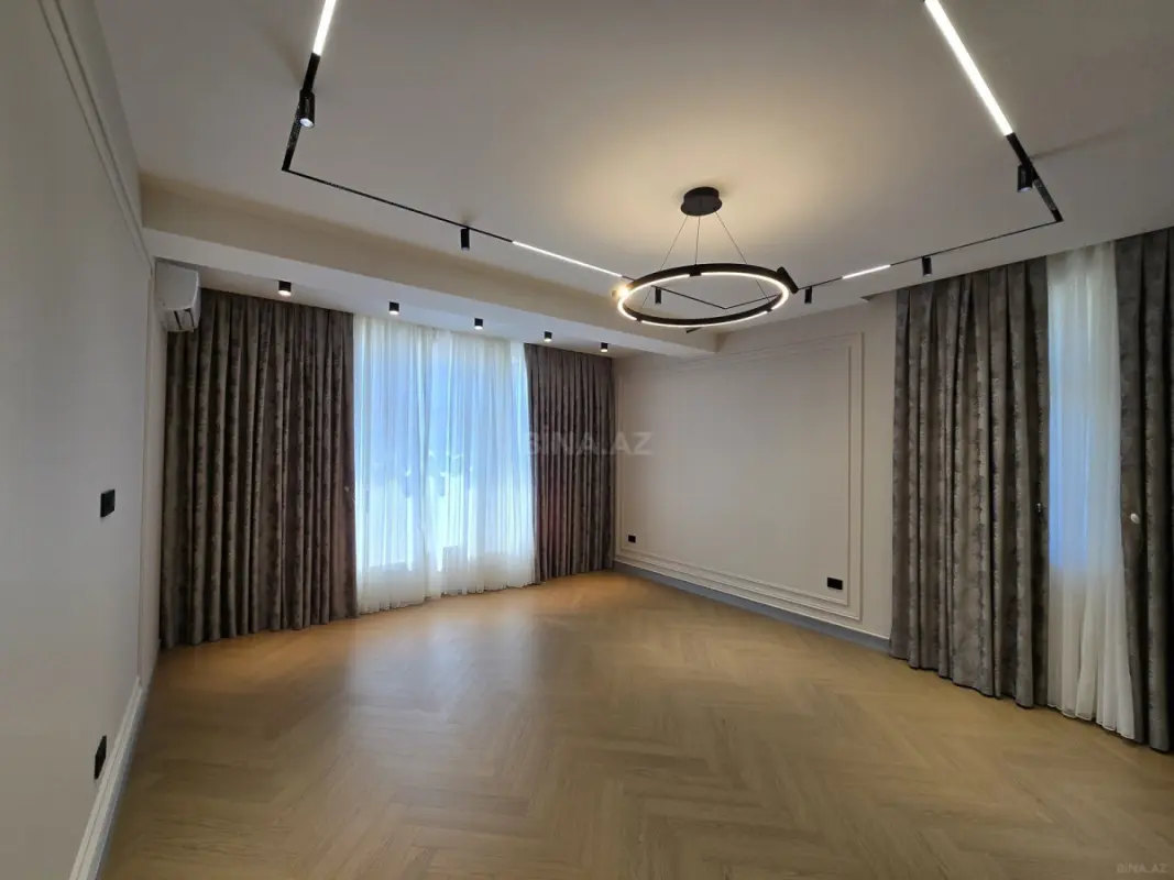 Satılır 4 otaqlı mənzil 117.6 m²