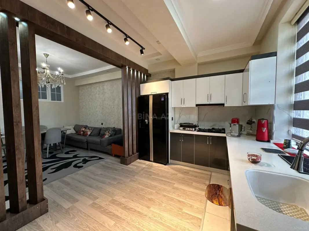 Satılır 4 otaqlı mənzil 100 m²
