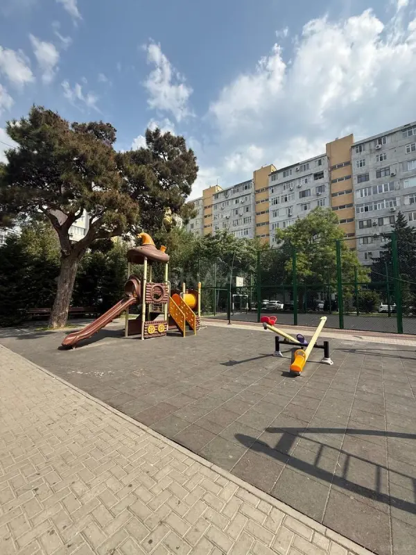 Satılır 2 otaqlı mənzil 67 m²