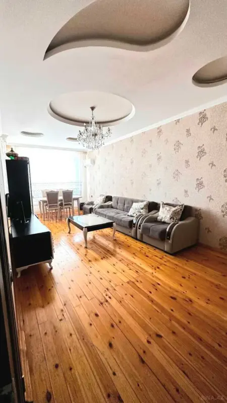 Satılır 2 otaqlı mənzil 83 m²