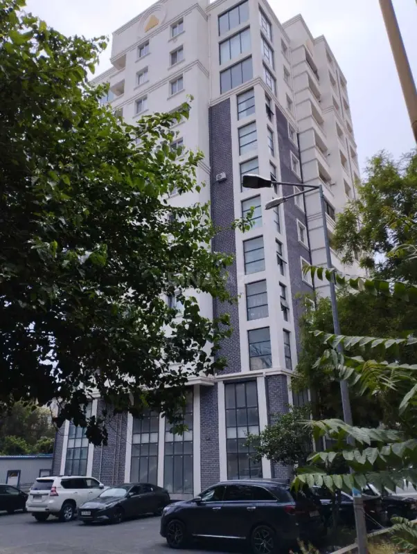 Satılır 3 otaqlı mənzil 143 m²