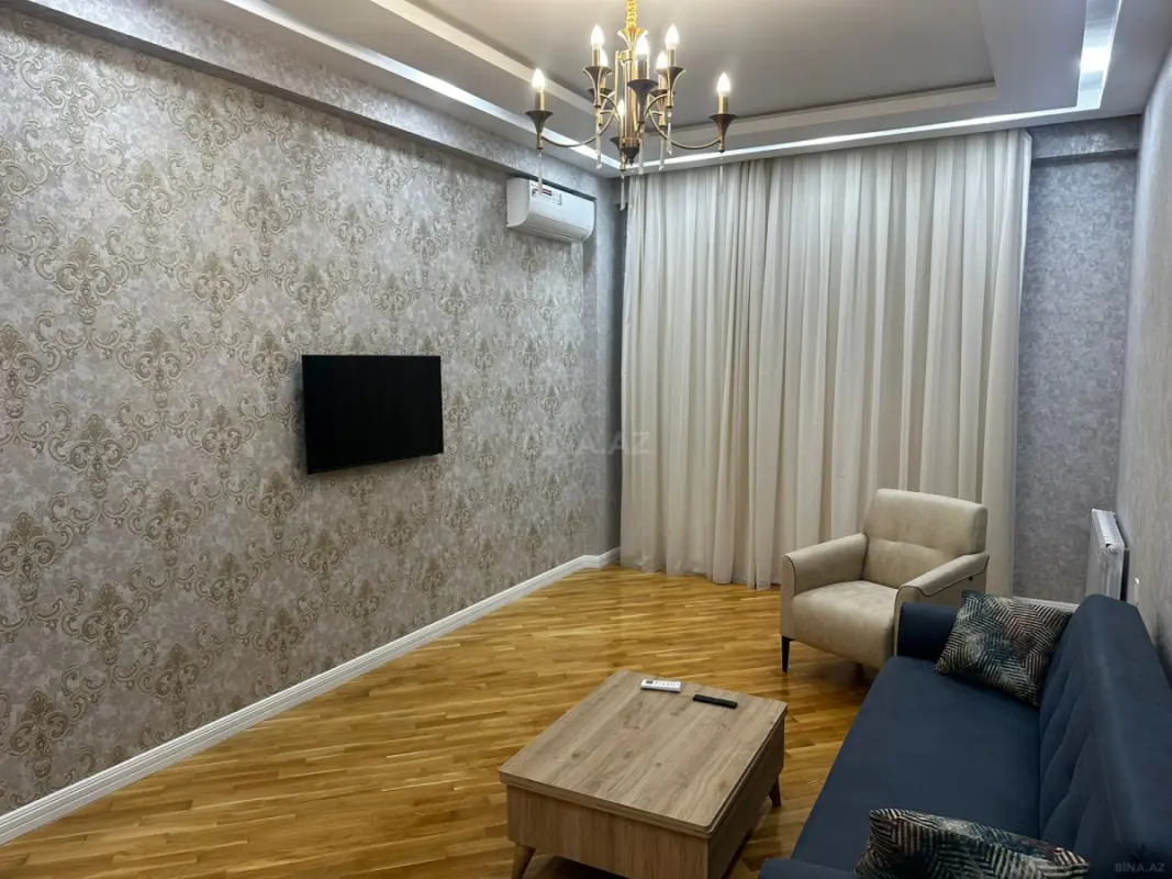 Kirayə verilir 2 otaqlı mənzil 76 m²