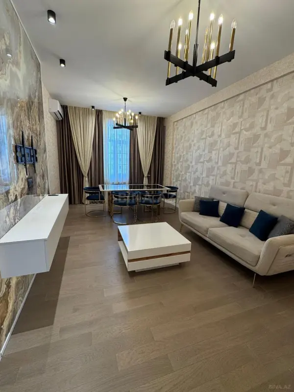 Satılır 3 otaqlı mənzil 120 m²