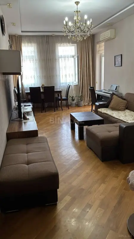 Satılır 2 otaqlı mənzil 95 m²
