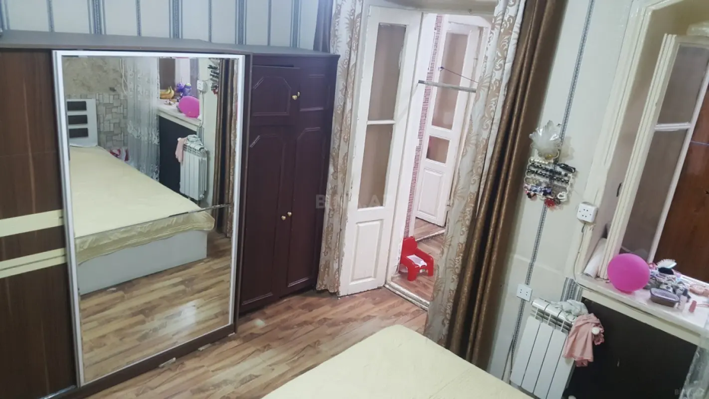 Satılır 2 otaqlı mənzil 70 m²