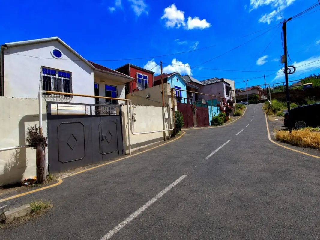 Satılır 4 otaqlı həyət evi 100.7 m²