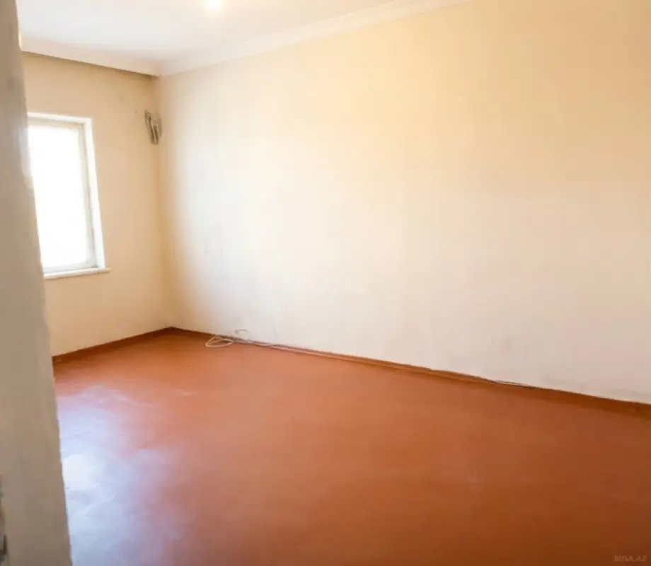 Satılır 5 otaqlı mənzil 120 m²