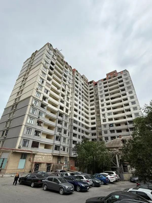Satılır 3 otaqlı mənzil 84.4 m²