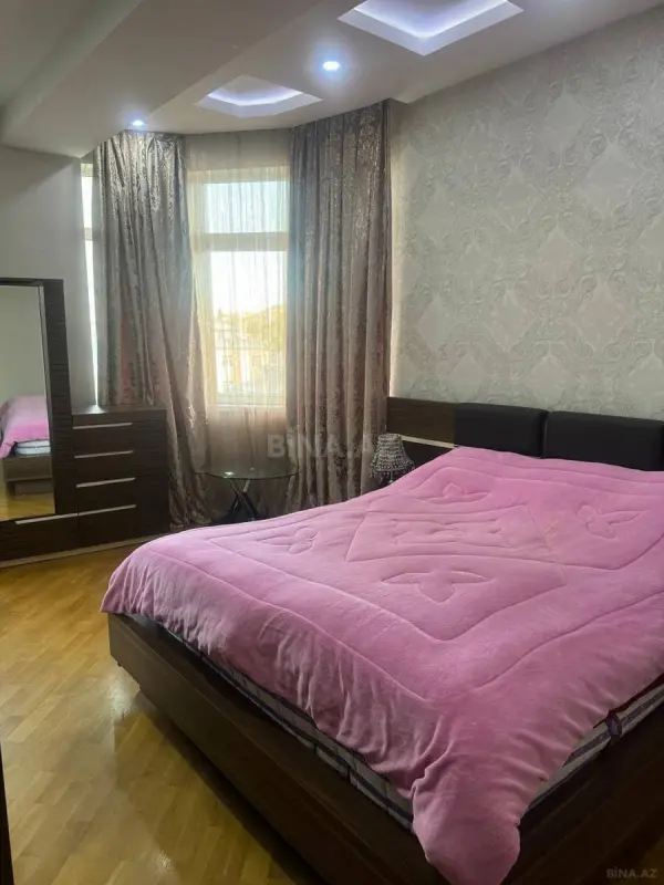 Kirayə verilir 3 otaqlı mənzil 135 m²