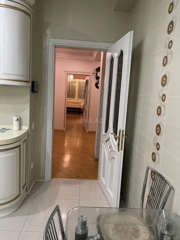Kirayə verilir 3 otaqlı mənzil 120 m²