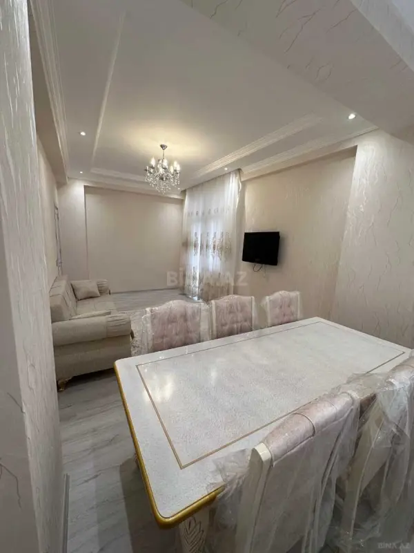 Kirayə verilir 3 otaqlı mənzil 130 m²