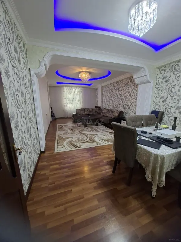 Satılır 3 otaqlı mənzil 115 m²