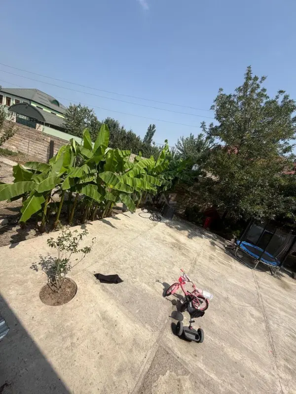 Satılır 5 otaqlı həyət evi 200 m²