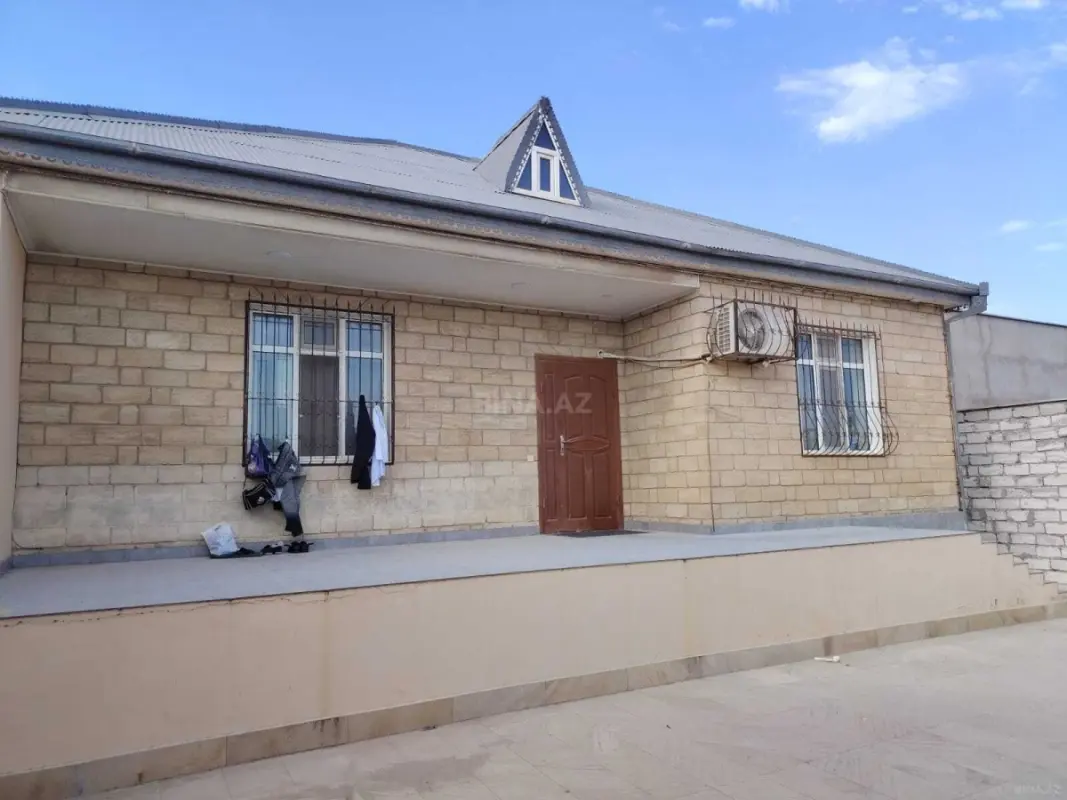 Satılır 4 otaqlı həyət evi 120 m²