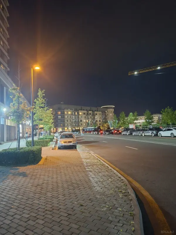 Satılır 2 otaqlı mənzil 82 m²
