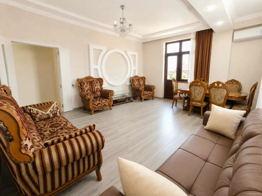 Satılır 2 otaqlı mənzil 85 m²