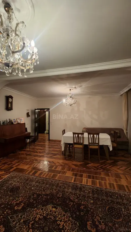 Satılır 4 otaqlı mənzil 100 m²