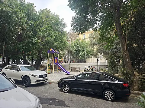 Satılır 3 otaqlı mənzil 100 m² — Bakı, Nizami 3 otaq 100.00 m²