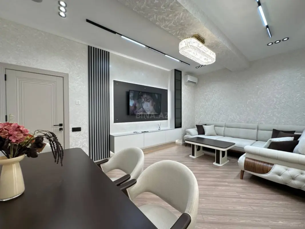 Satılır 3 otaqlı mənzil 91 m²