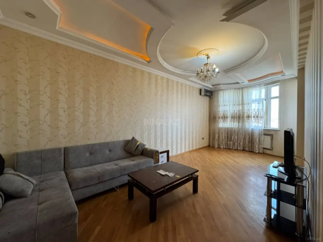 Kirayə verilir 3 otaqlı mənzil 115 m²