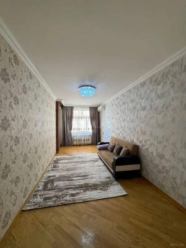 Satılır 3 otaqlı mənzil 110 m²