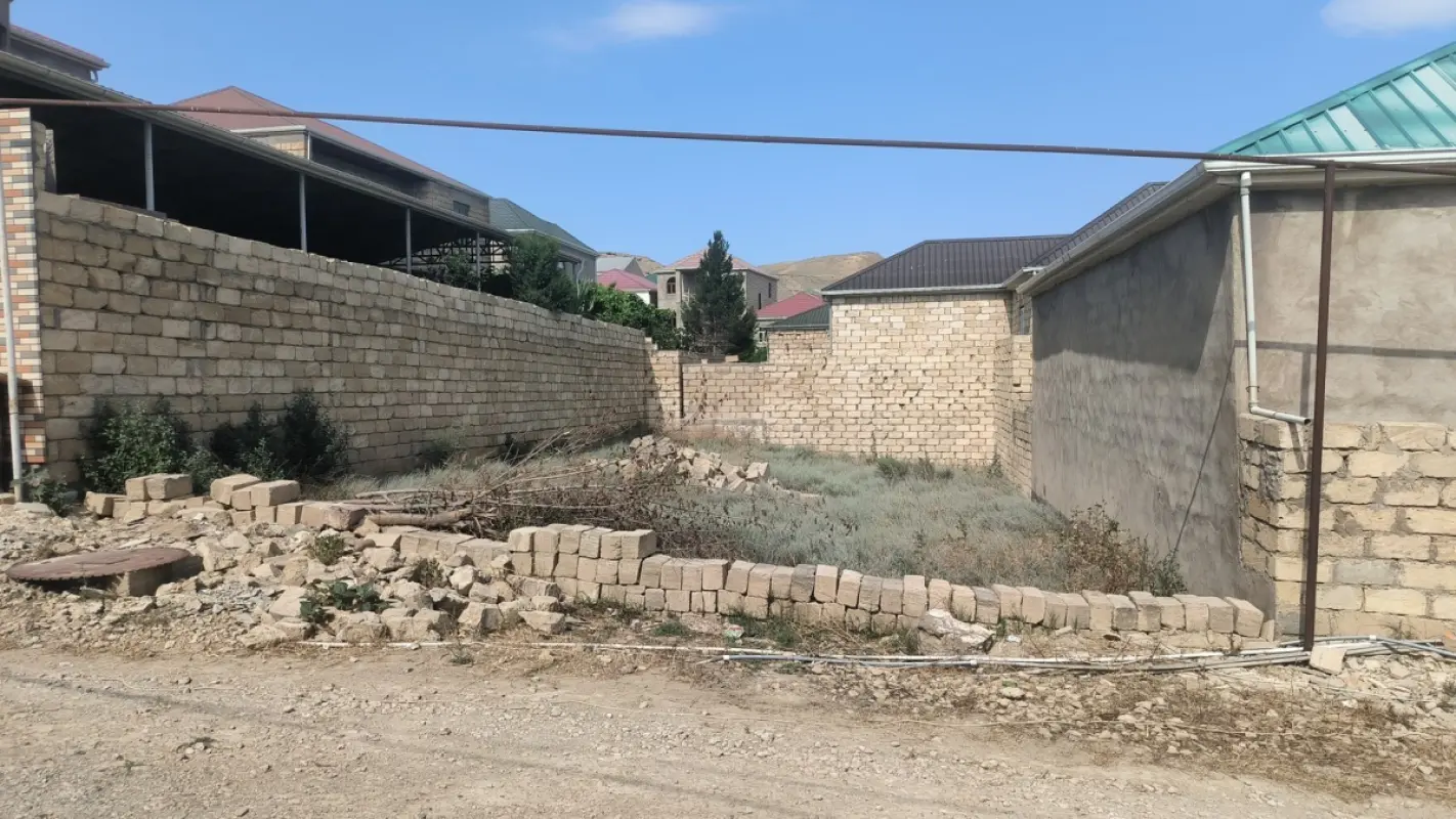 Satılır torpaq sahəsi 2 m²