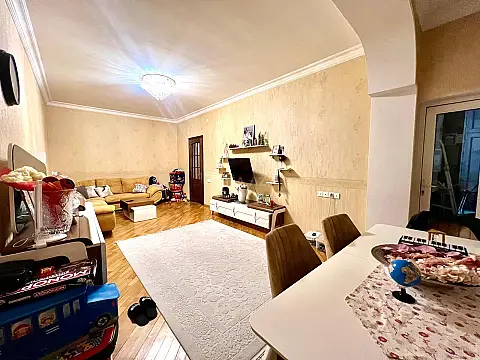 Satılır 2 otaqlı mənzil 90 m² — Bakı 2 otaq 90.00 m²
