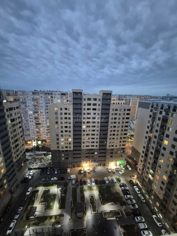 Satılır 3 otaqlı mənzil 112 m²