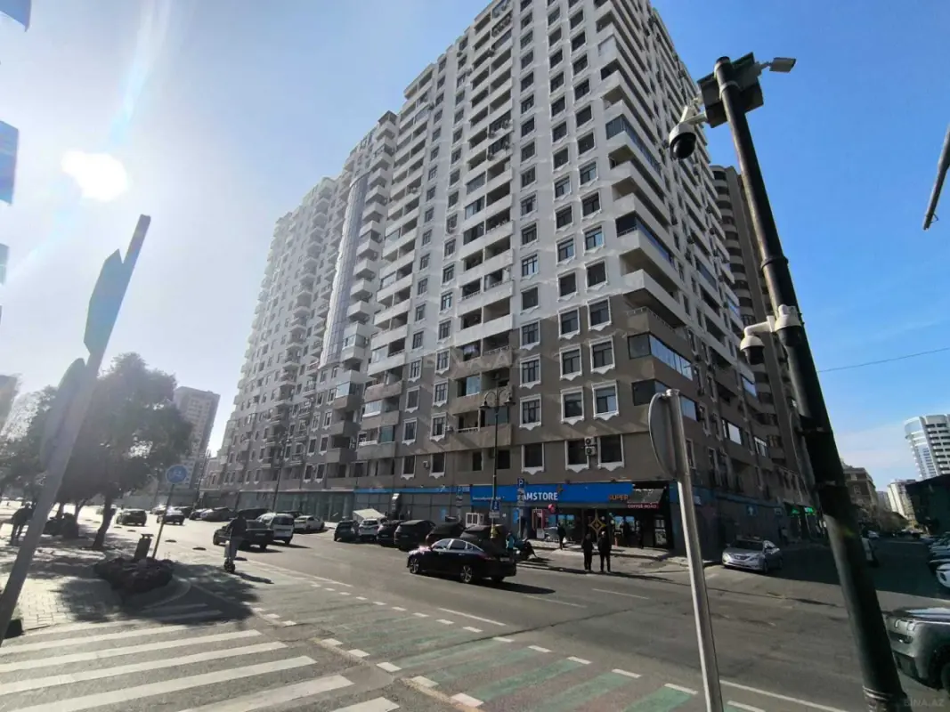 Satılır 3 otaqlı mənzil 96 m²