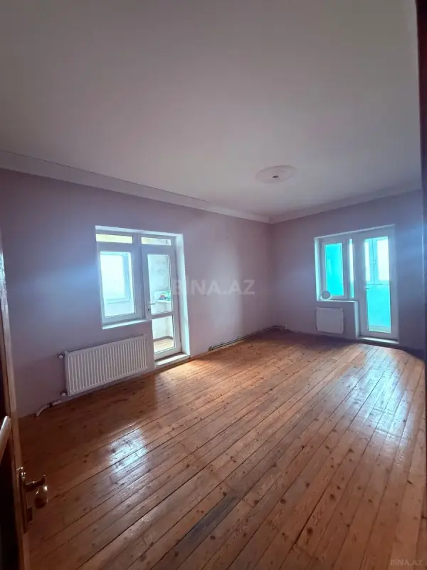 Satılır 4 otaqlı mənzil 110 m²