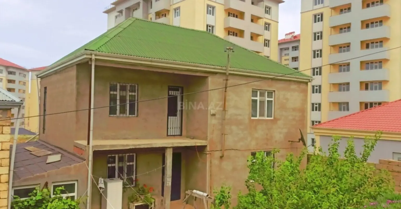 Satılır 6 otaqlı həyət evi 200 m²