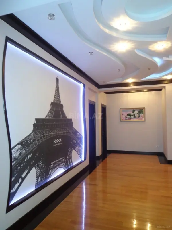Kirayə verilir 4 otaqlı mənzil 220 m²
