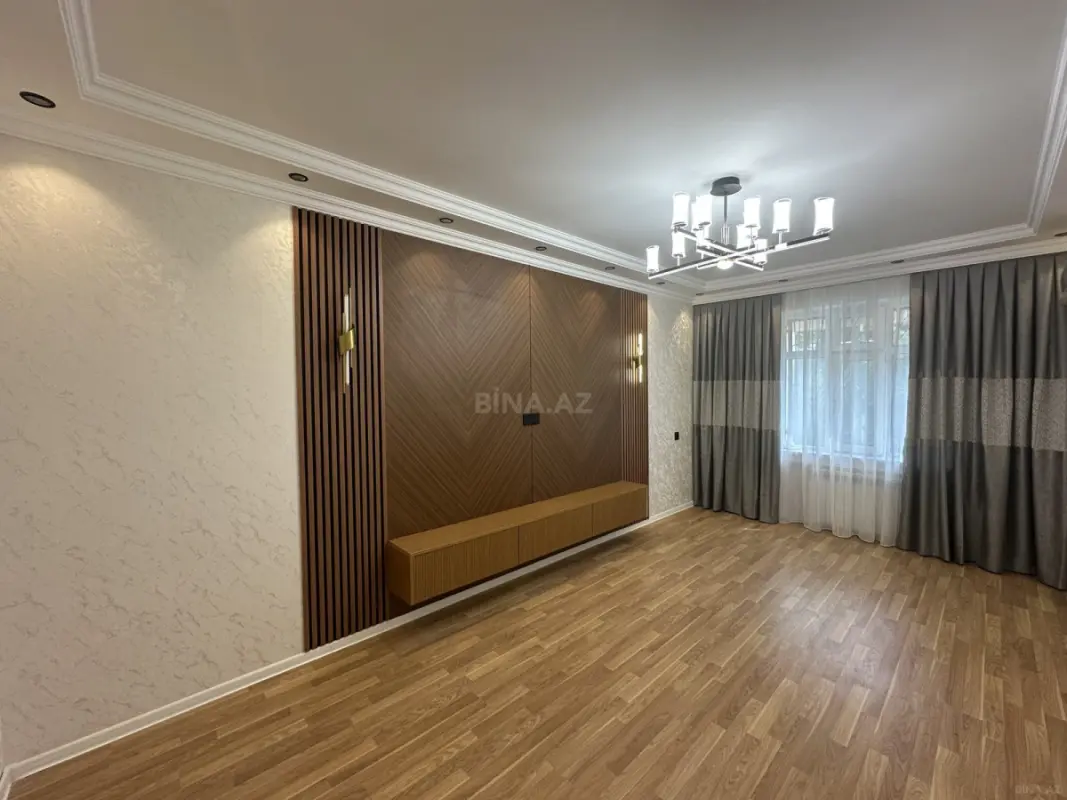 Satılır 4 otaqlı mənzil 110 m²