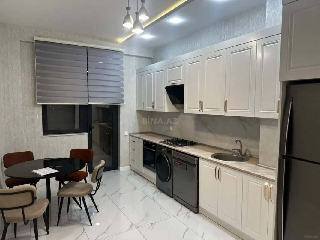 Kirayə verilir 2 otaqlı mənzil 80 m²