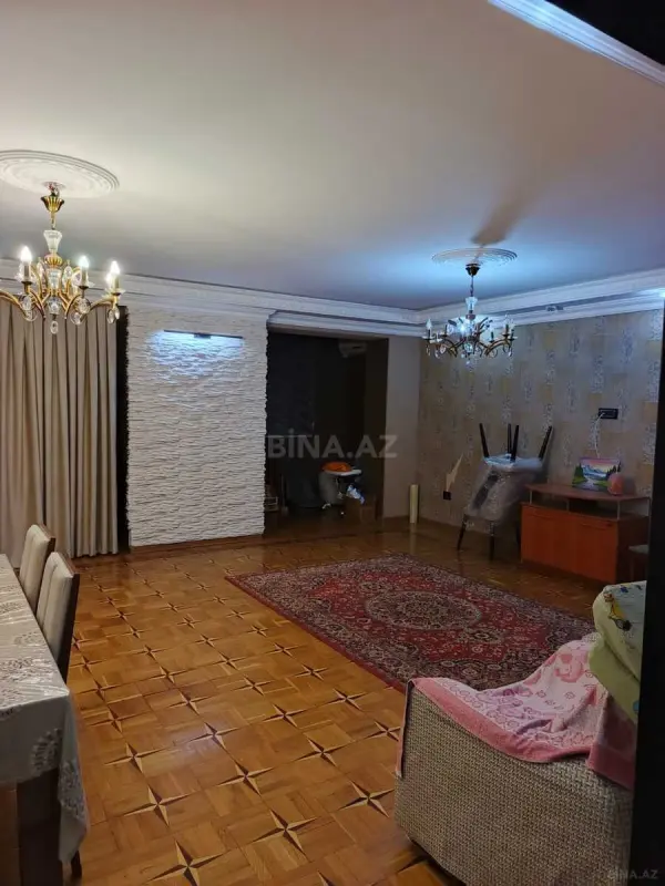 Satılır 4 otaqlı mənzil 115 m²