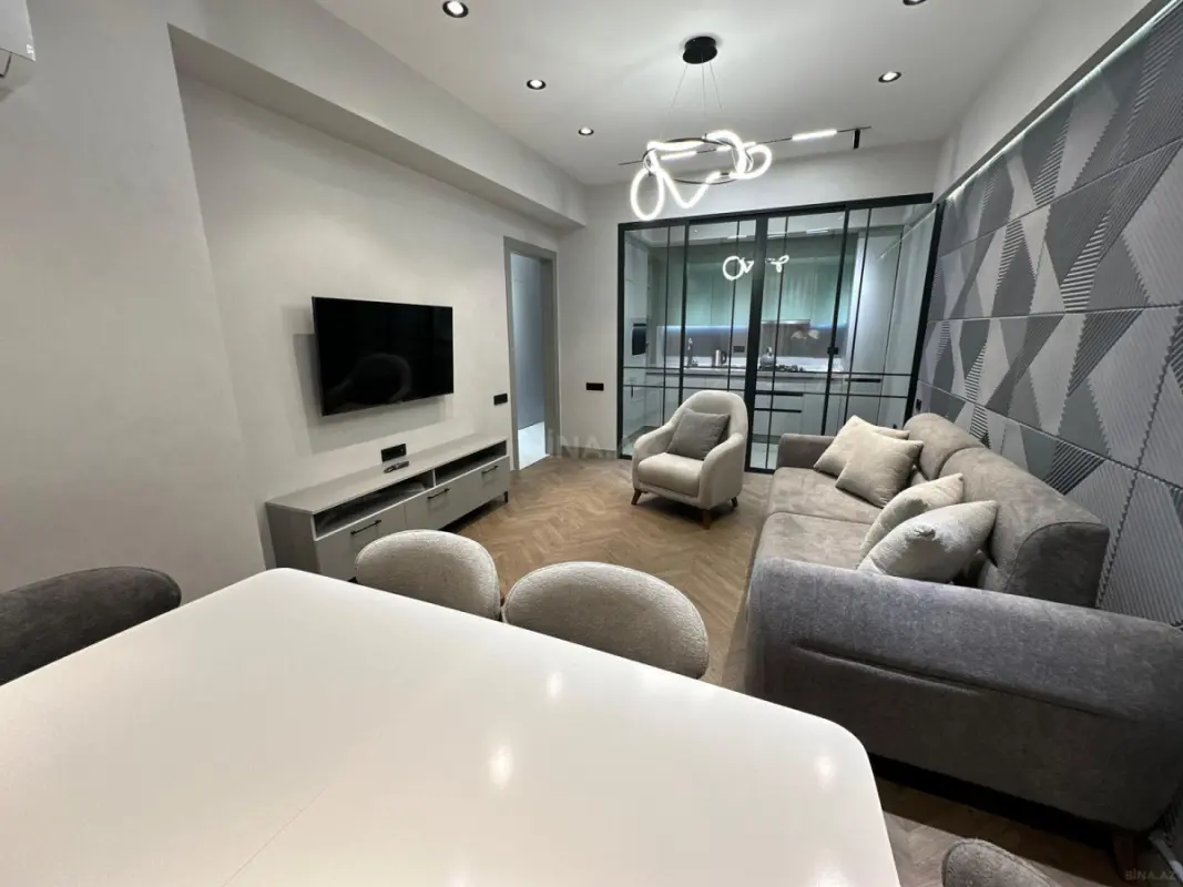 Kirayə verilir 2 otaqlı mənzil 70.1 m²