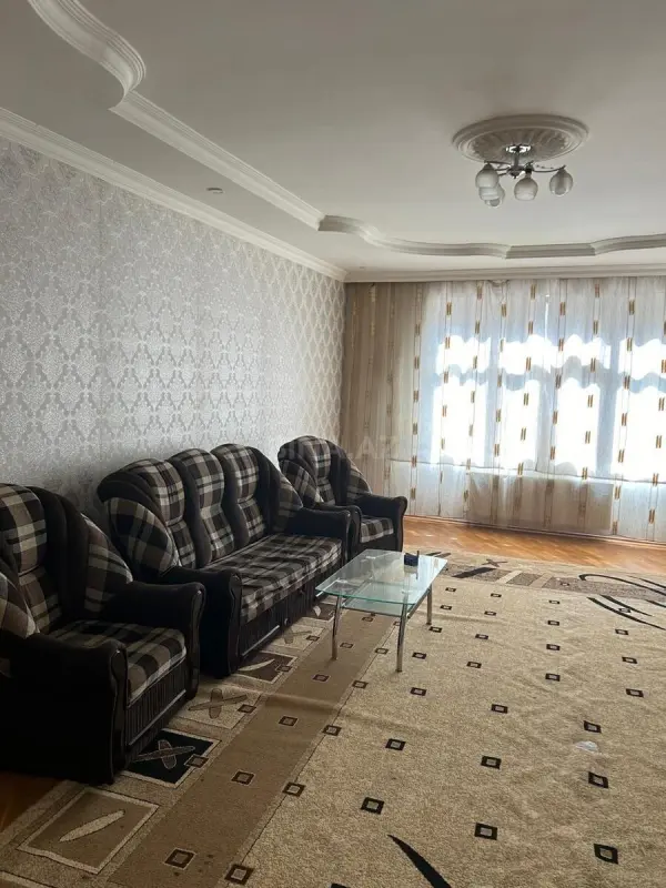 Kirayə verilir 3 otaqlı mənzil 150 m²
