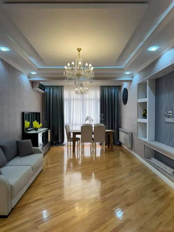 Kirayə verilir 4 otaqlı mənzil 150 m²