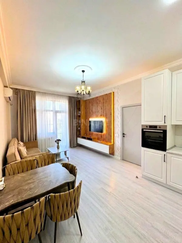 Kirayə verilir 2 otaqlı mənzil 55 m²