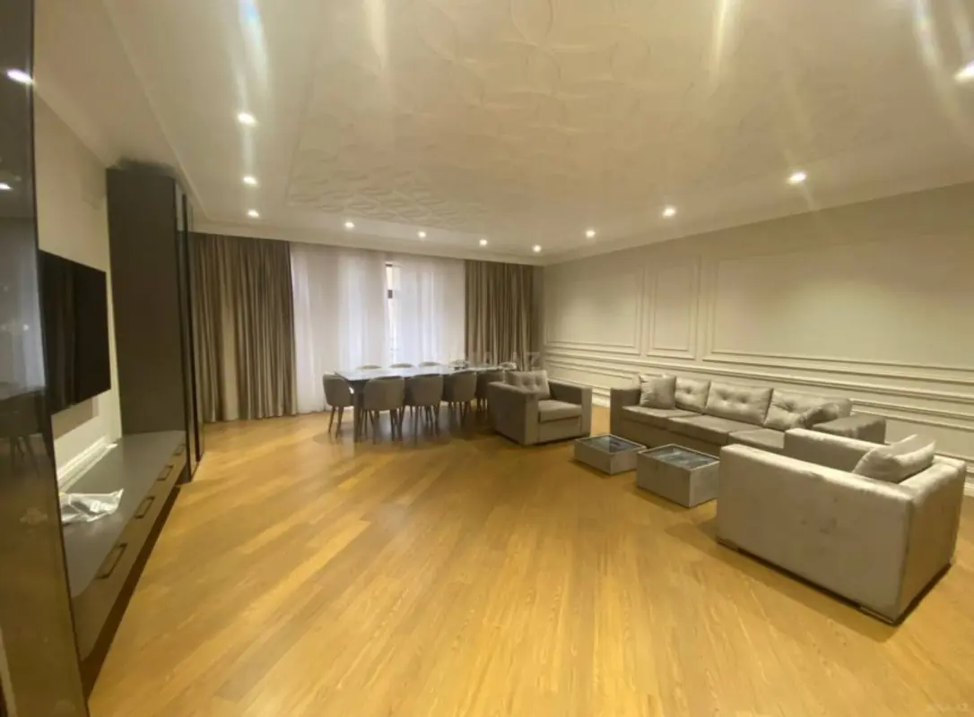 Kirayə verilir 3 otaqlı mənzil 220 m²