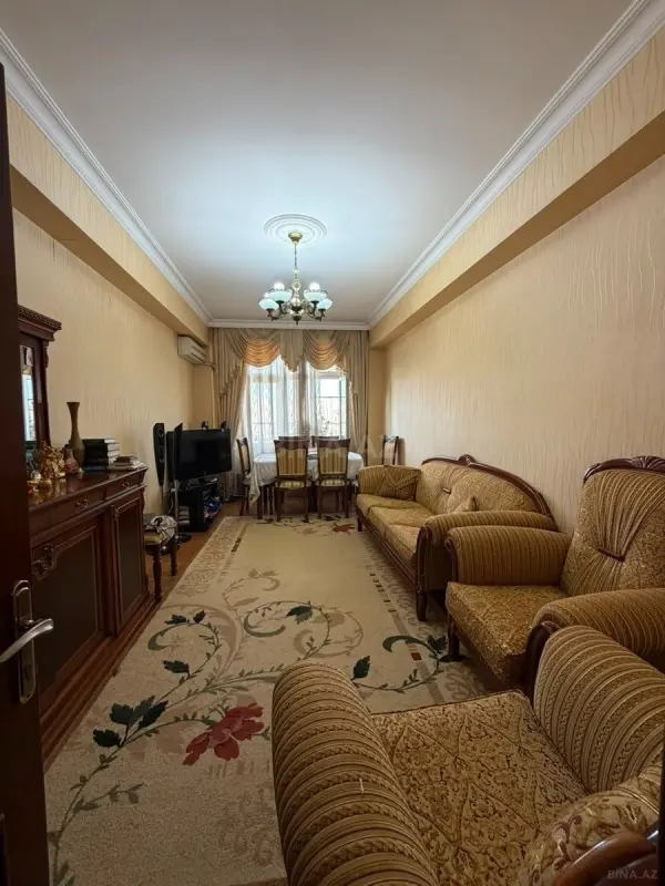 Satılır 2 otaqlı mənzil 96 m²
