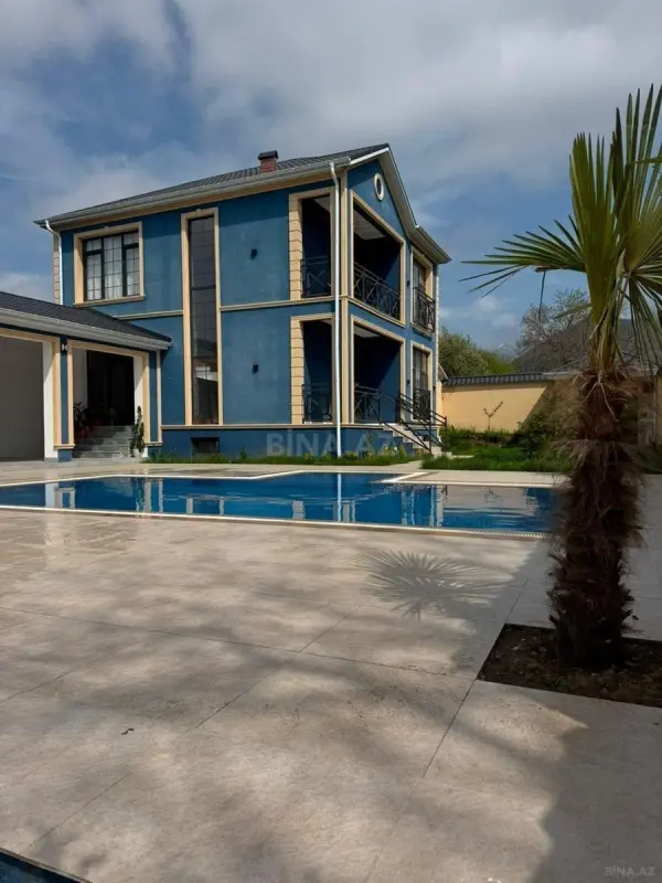 Kirayə verilir 5 otaqlı həyət evi 270 m²