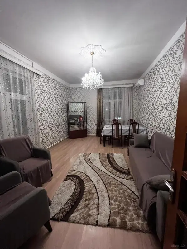 Kirayə verilir 2 otaqlı mənzil 80 m²