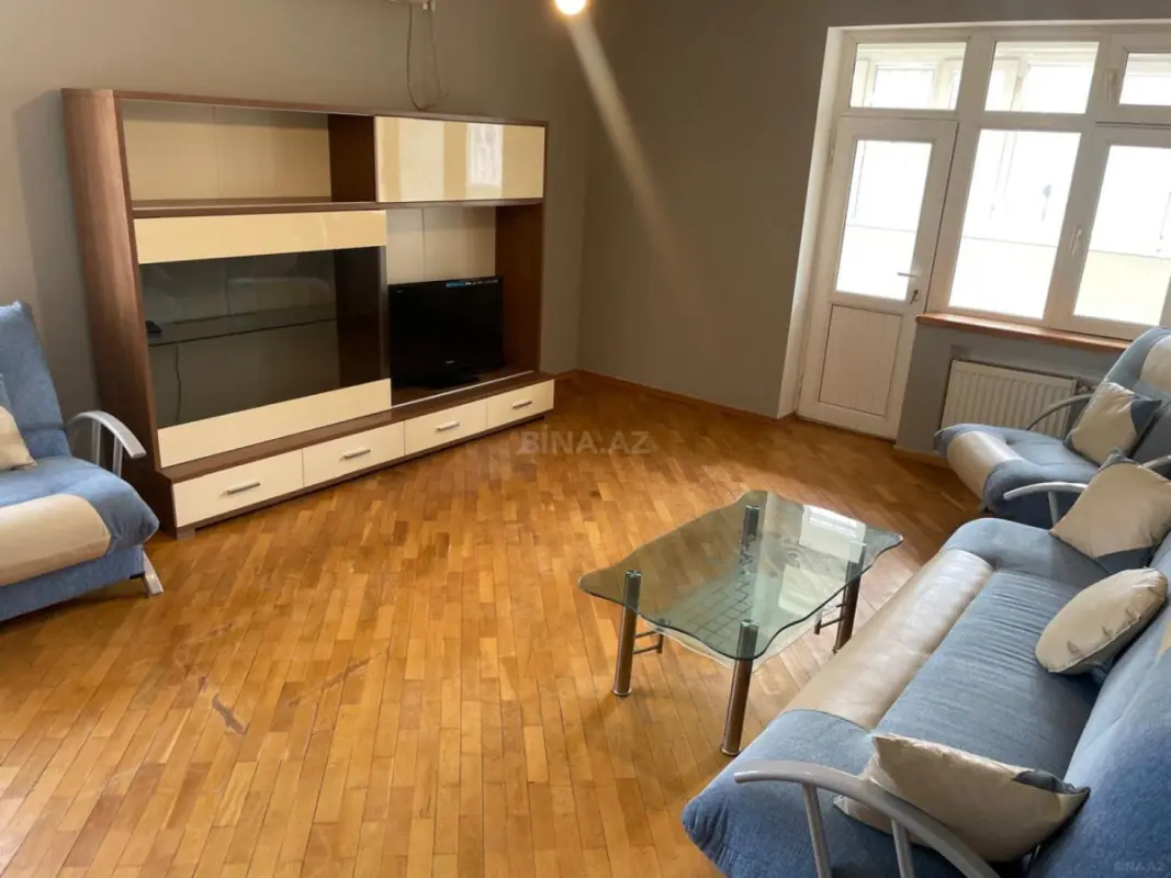Satılır 3 otaqlı mənzil 110 m²