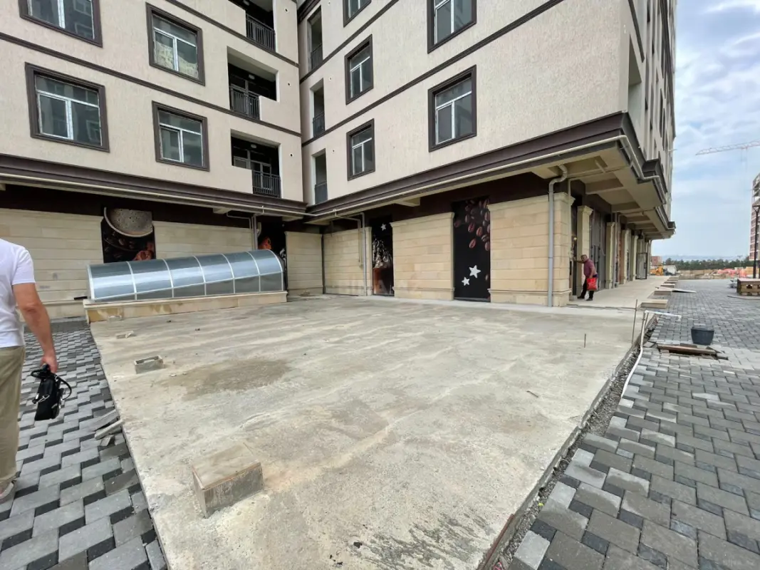 Kirayə verilir obyekt 306 m²